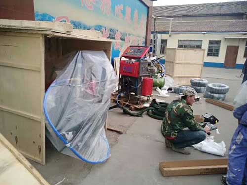 【圖片】常州聚脲噴塗 水箱防腐內外壁如何施工(圖1) 江蘇省鹽城市客戶訂購的2台液壓聚脲噴塗機
