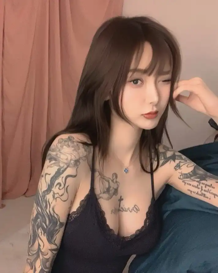 亚洲成AV人片在线观看橙子_中文字幕视频二区人妻_亚洲欧洲日韩综合色天使